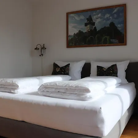 Lend-platzl Otel